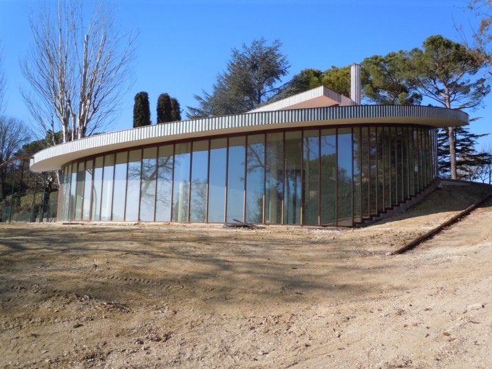 parete in vetro infissi in legno